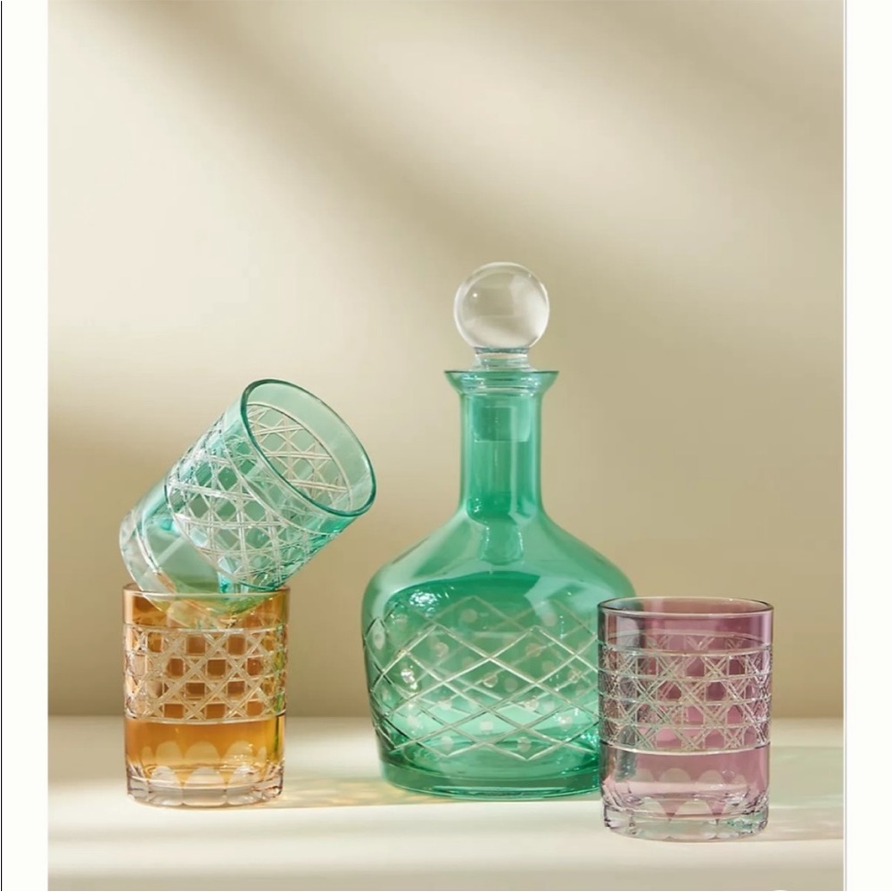 🆕 Anthro Bianca Decanter in jade green